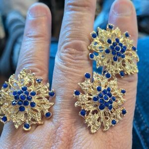Elegant Gold and Blue Floral Jewelry Set